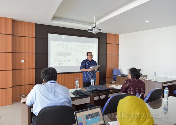 Awist Unikom 3