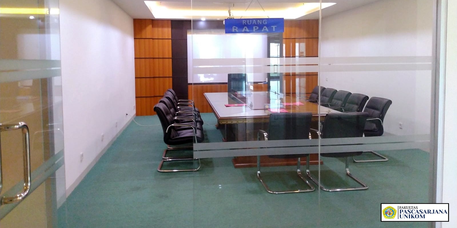 RUANG RAPAT 01 COMPRESS