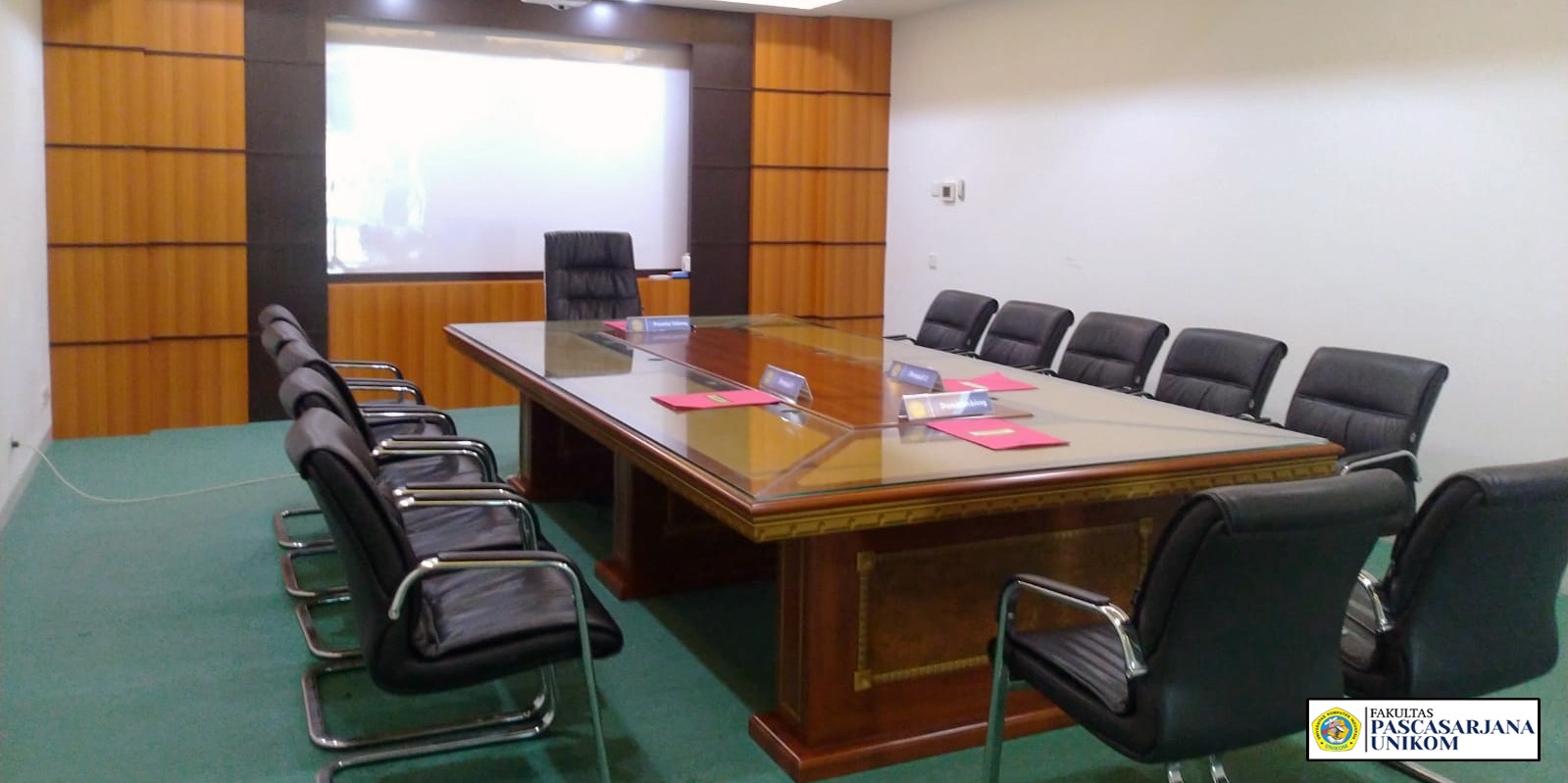 RUANG RAPAT 02 COMPRESS